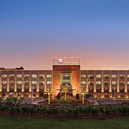 Ramada Encore By Wyndham Statue Of Unity Kevadia Exteriör bild