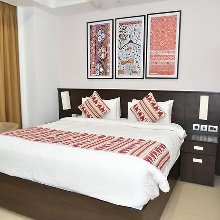 Ramada Encore By Wyndham Statue Of Unity Kevadia Exteriör bild